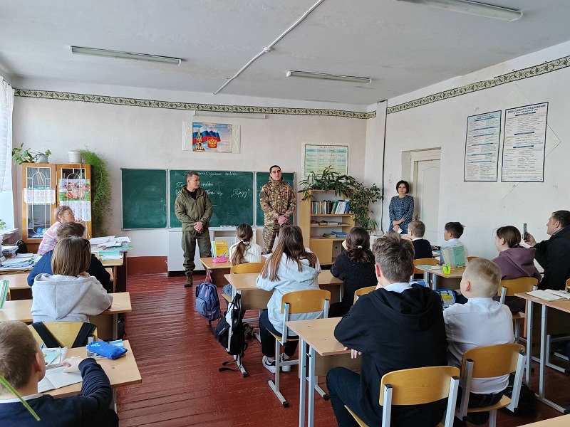 Встреча с солдатами Армии России.