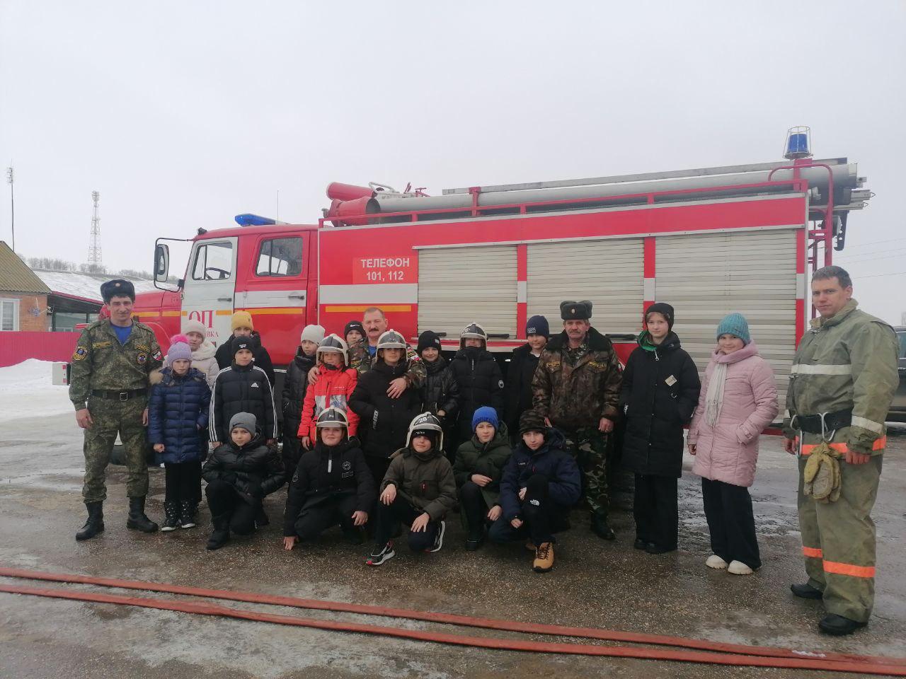 Экскурсию в пожарно-спасательную часть с. Березовка..